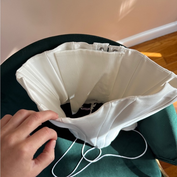 White corset XS-S - Picture 5 of 6